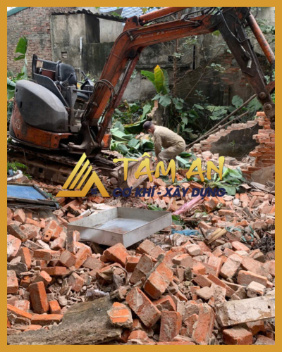 Thi công phá dơ, đào móng tại 950 Nguyễn khoái, Thanh Trì, Hoàng Mai Hà Nội