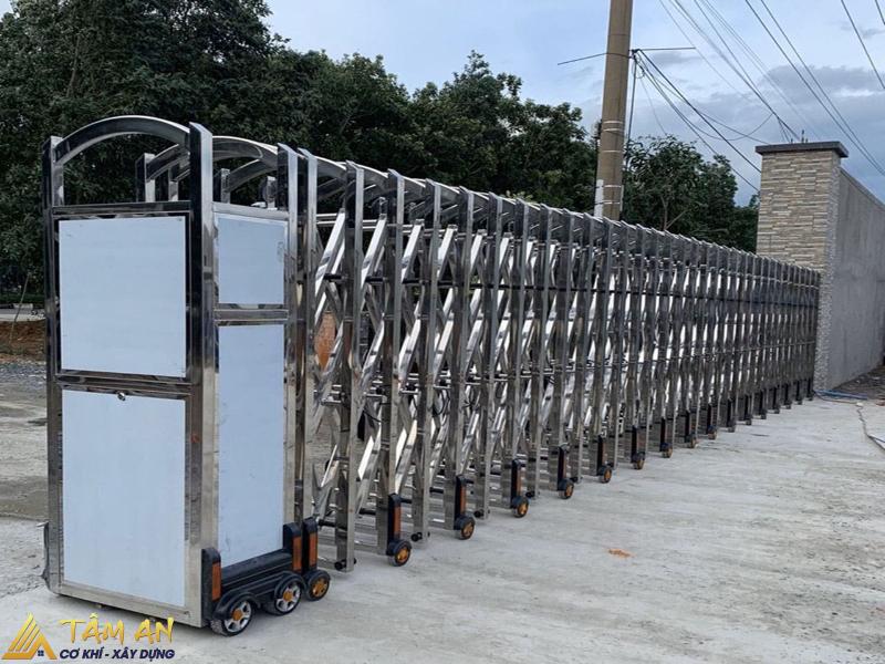 Cửa xếp Inox đóng mở tự động