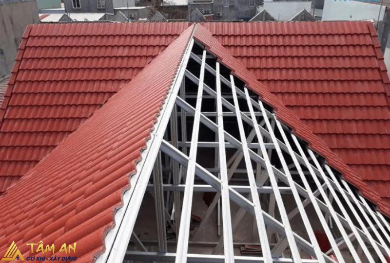 Báo giá thi công làm mái tôn giá rẻ tại Hà Nội 13 Mai tôn giả ngói tại hà Nội