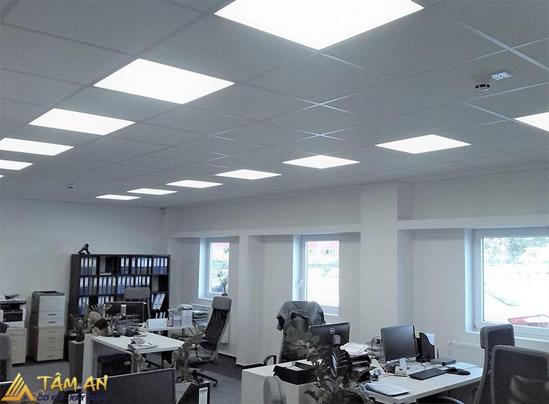 Cải tạo hệ thống chiếu sáng: Bí quyết tiết kiệm điện 5 Đèn Panel
