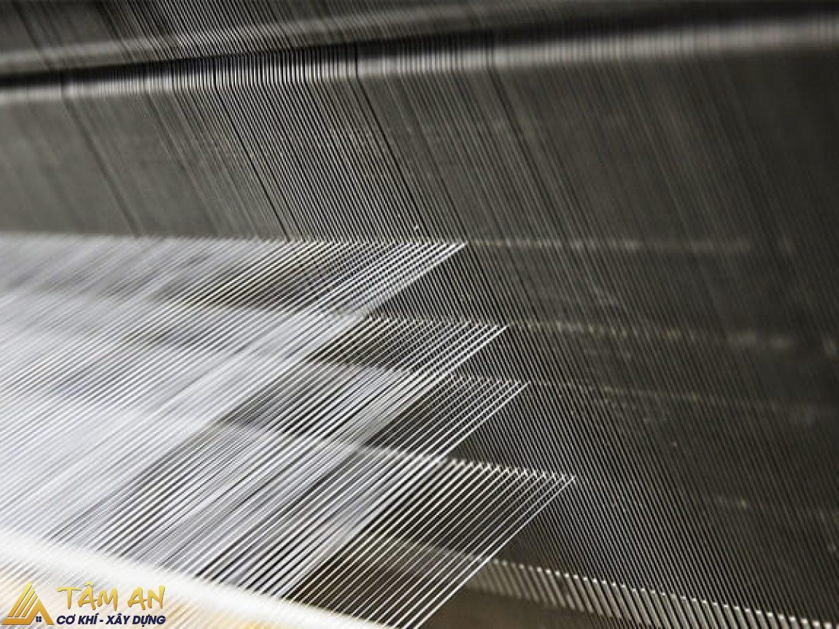Sợi thủy tinh là gì? Sợi thủy tinh có gây hại cho sức khỏe không? 4 Kéo sợi (Fiberizing)