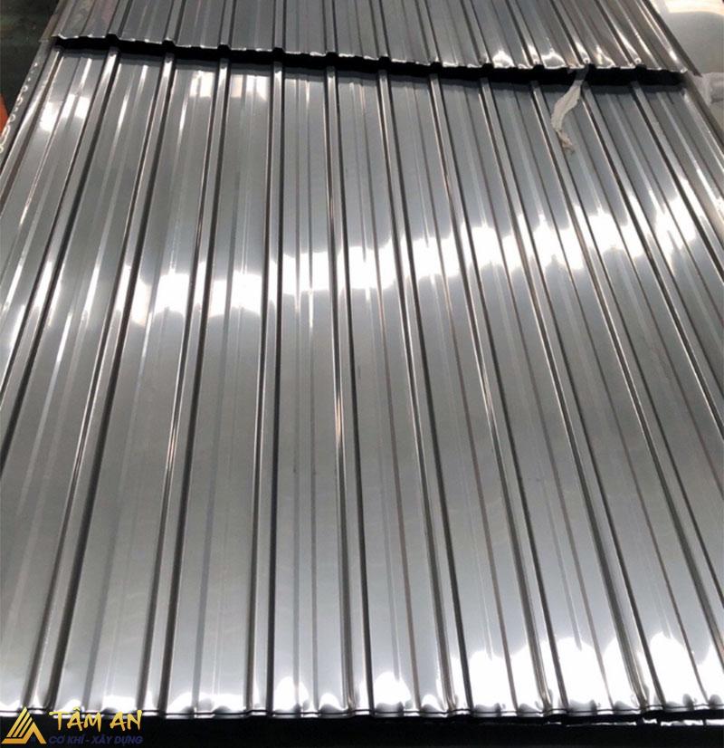 Các loại mái tôn thông dụng trên thị trường hiện nay 5 Tôn inox