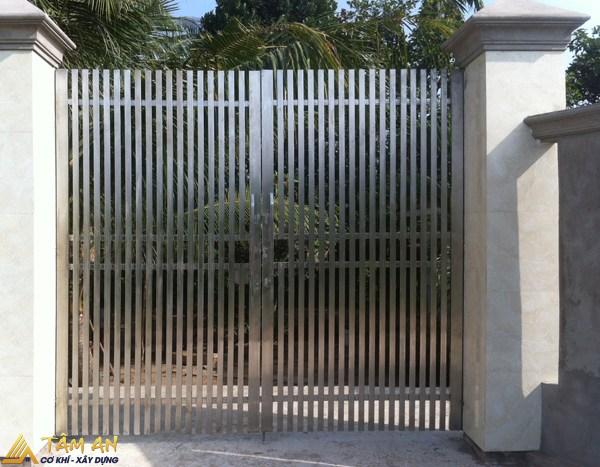 Mẫu cổng 2 cánh song đứng