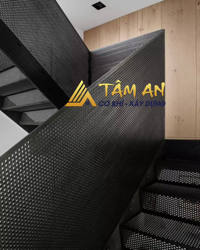 Lan can kim loại dạng lưới 2 2 12