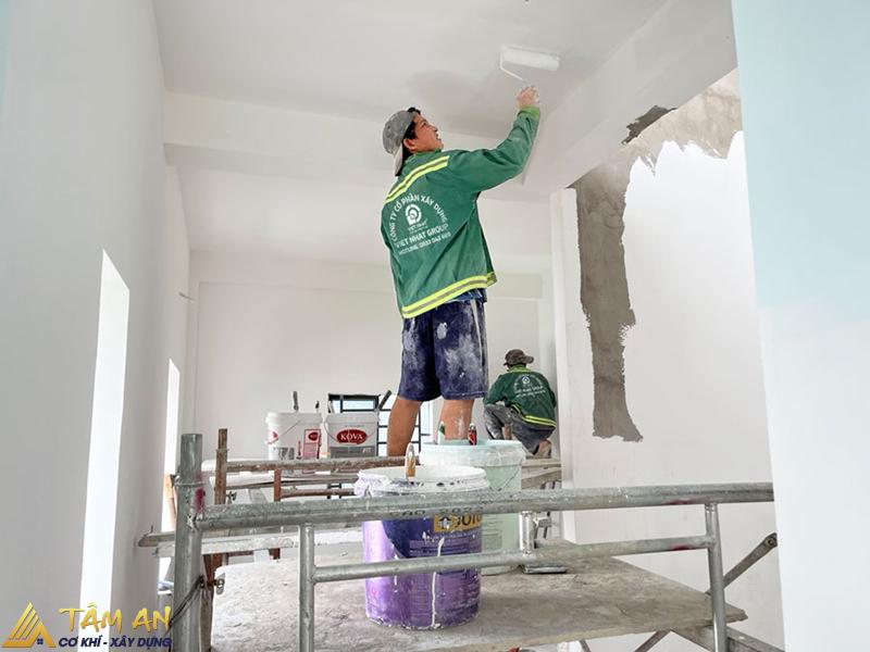 Các trường hợp sửa nhà không phải xin phép theo quy định 2 Sửa chữa, cải tạo bên trong công trình như sơn lại nhà, thay gạch nền,... không cần xin giấy phép