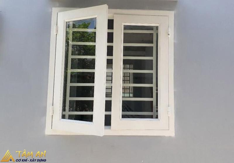 Mẫu cửa sắt 1 cánh phòng trọ đơn giản, bền đẹp, kín đáo 8 Cửa sắt 1 cánh được ứng dụng cho cửa sổ phòng trọ