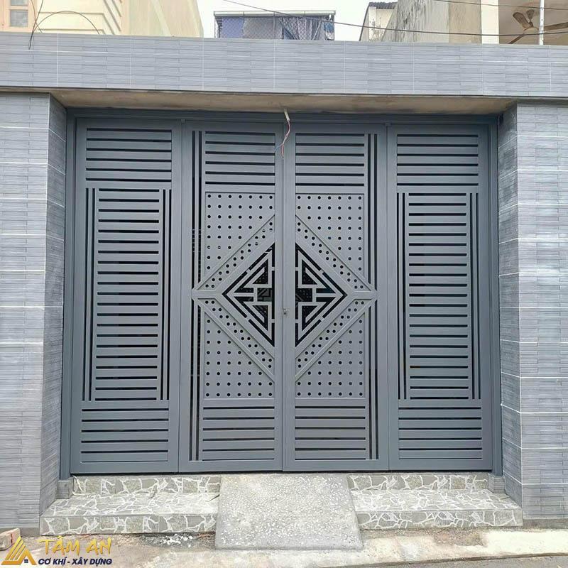 99+ Mẫu cửa sắt hộp 4 cánh đẹp, hiện đại, thịnh hành nhất 7 Mẫu cửa sắt hộp 4 cánh gam màu xám đơn giản nhưng sang trọng