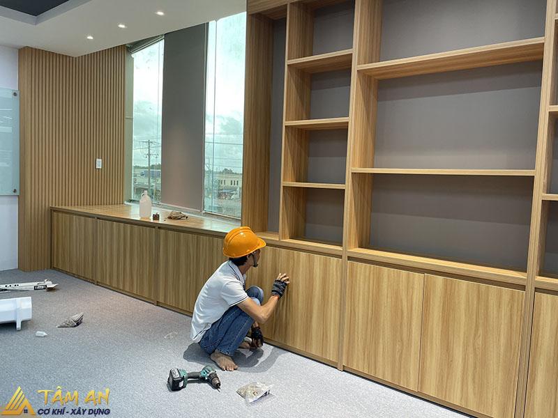 Cải tạo văn phòng: Nguyên tắc & Quy trình cải tạo từ A – Z 6 Tiến hành cải tạo văn phòng làm việc