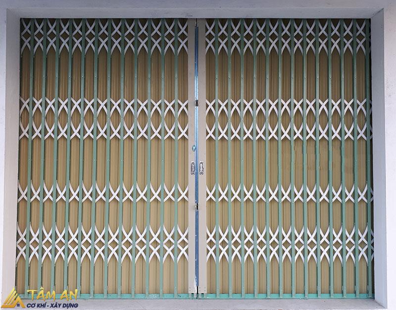 Cửa sắt kéo: Ưu – Nhược điểm & Bảng giá 2026 8 Loại cửa sắt kéo này có độ an toàn, bảo mật cao