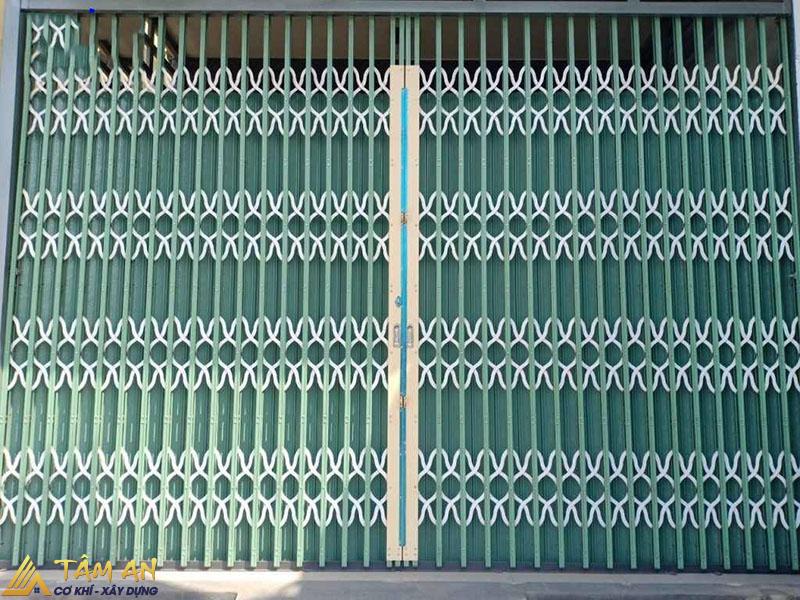 Cửa sắt kéo: Ưu – Nhược điểm & Bảng giá 2026 9 Cửa sắt kéo Đài Loan độ bền cao, chịu lực tốt