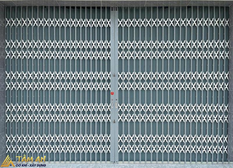 Cửa sắt kéo: Ưu – Nhược điểm & Bảng giá 2026 11 Cửa sắt kéo có lá Đài Loan có giá thành hợp lý