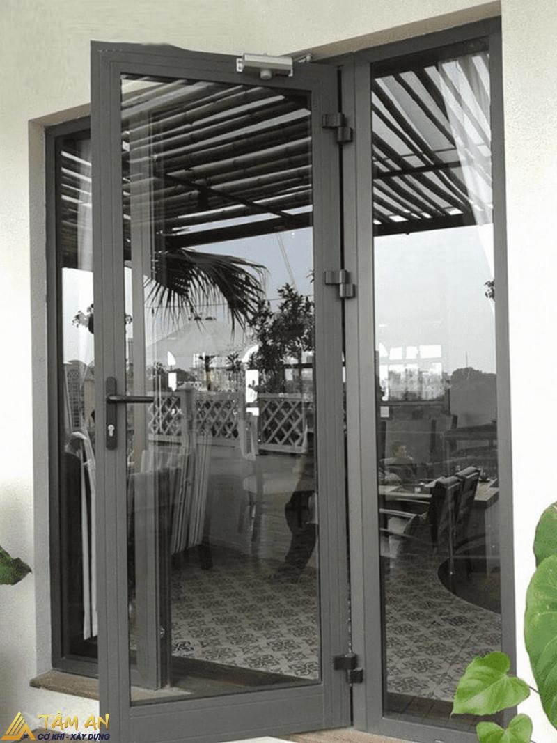 Mẫu cửa nhôm kính 1 cánh mở quay