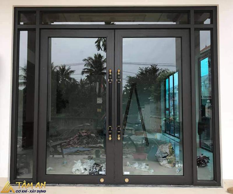 Cửa nhôm Hyundai dày dặn, chịu lực tốt