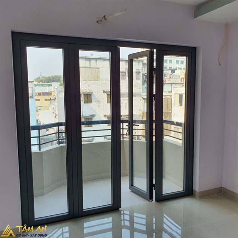 Cửa nhôm kính 4 cánh mở quay
