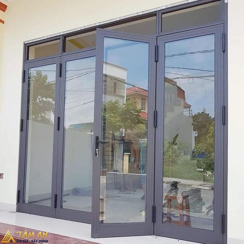 Cửa nhôm kính Việt Nhật cấu trúc chắc chắn, chống ồn hiệu quả